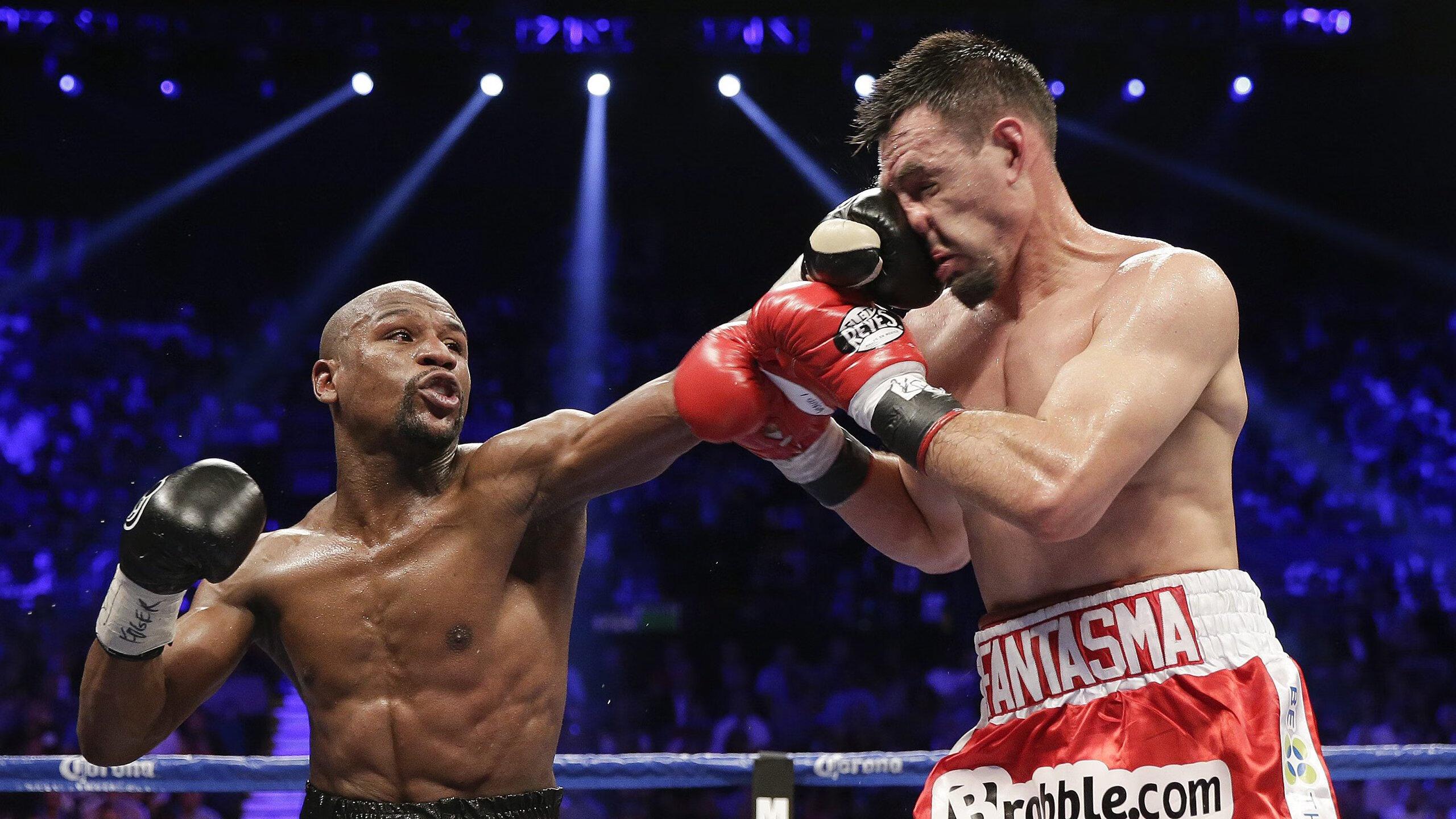 世界杯战场激情：每一秒都令人生畏的对抗，世界杯片段